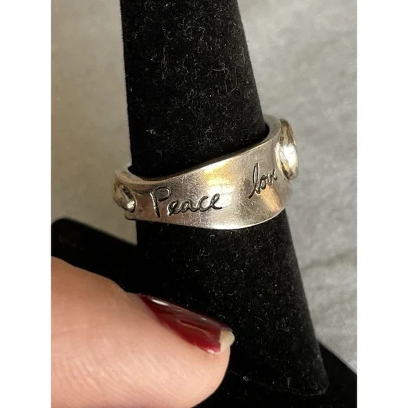 925 LA Stamped Sterling Silver Peace Love Harmony Engraved Ring Size 9 - Picture 2 of 11